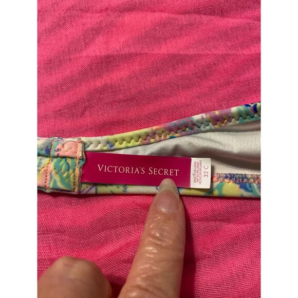 32C Victoria’s Secret bathing suit top - Picture 5 of 7
